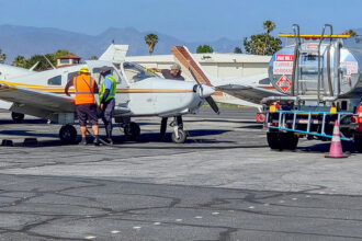 caminhão de abastecimento