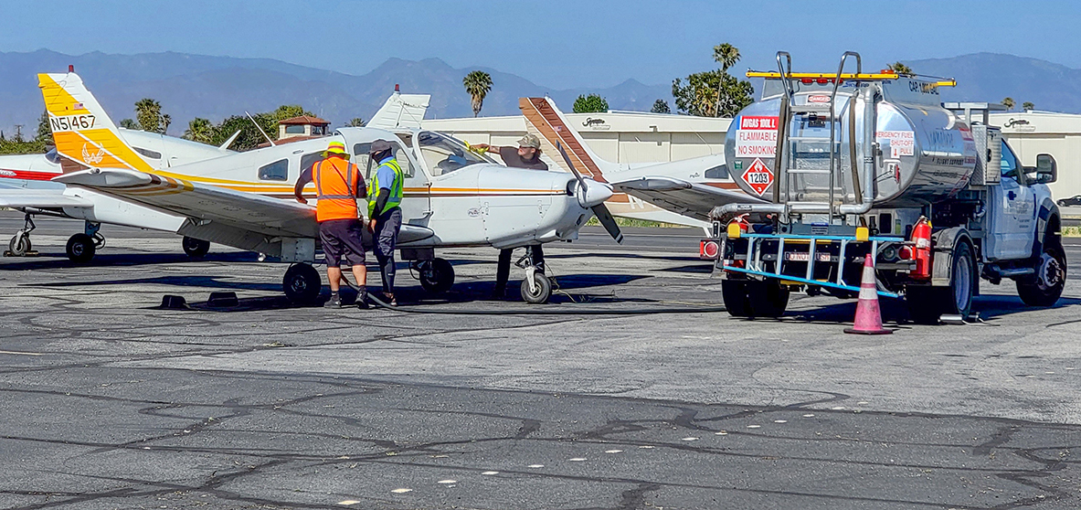 caminhão de abastecimento