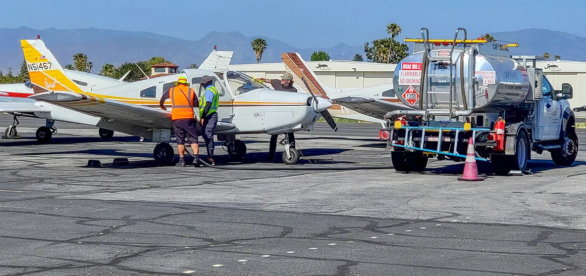 caminhão de abastecimento